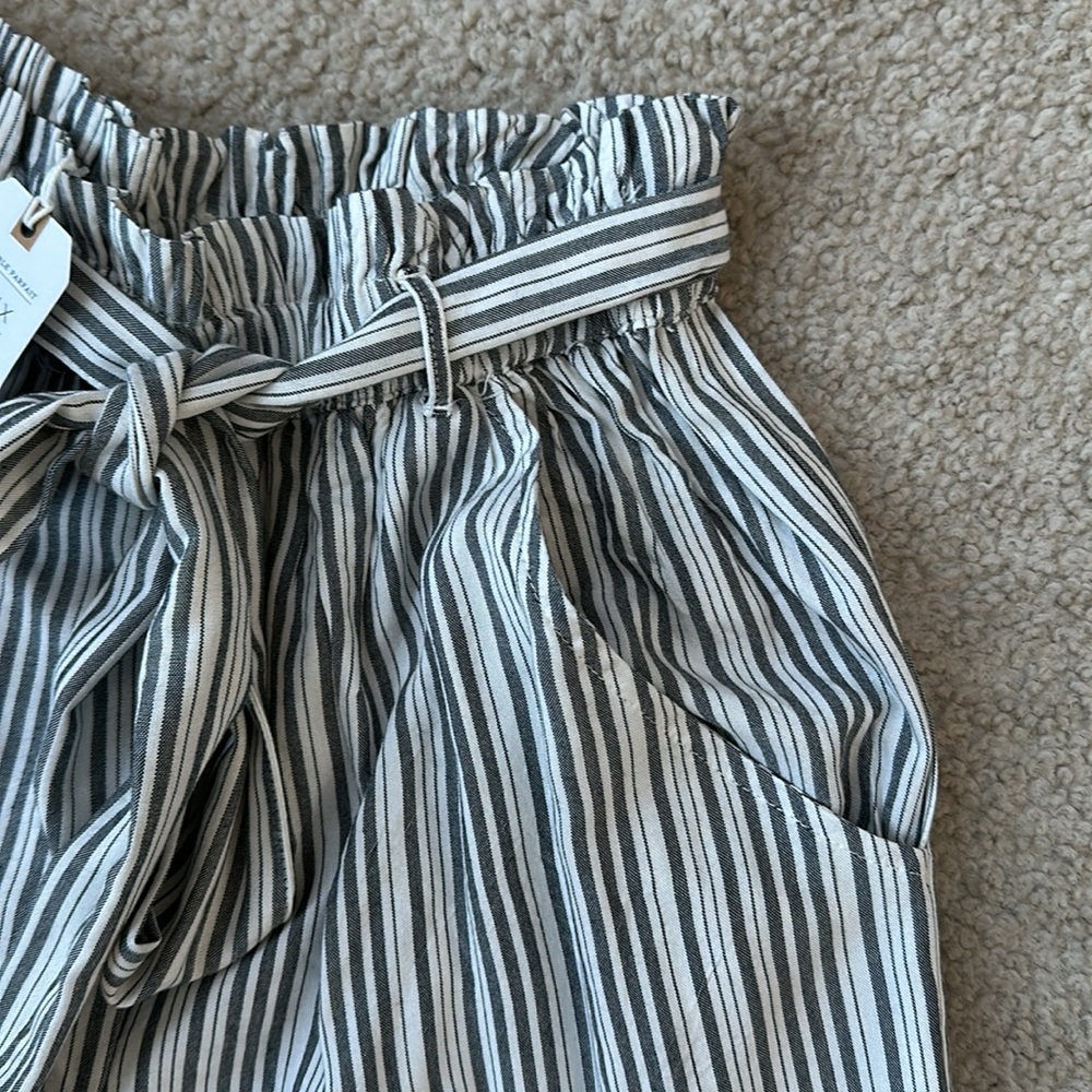 American Eagle Pinstripe Wide Leg Pants - Picture 3 of 7